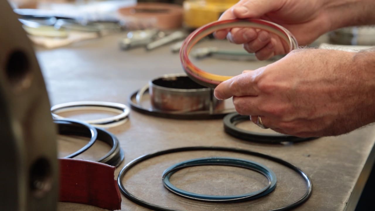 Should You Replace Hydraulic Cylinder Seals Yourself?